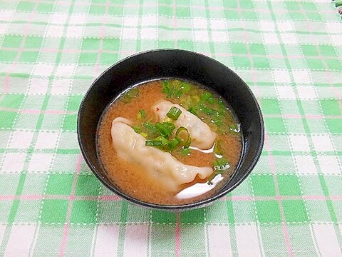 餃子のピリ辛お味噌汁